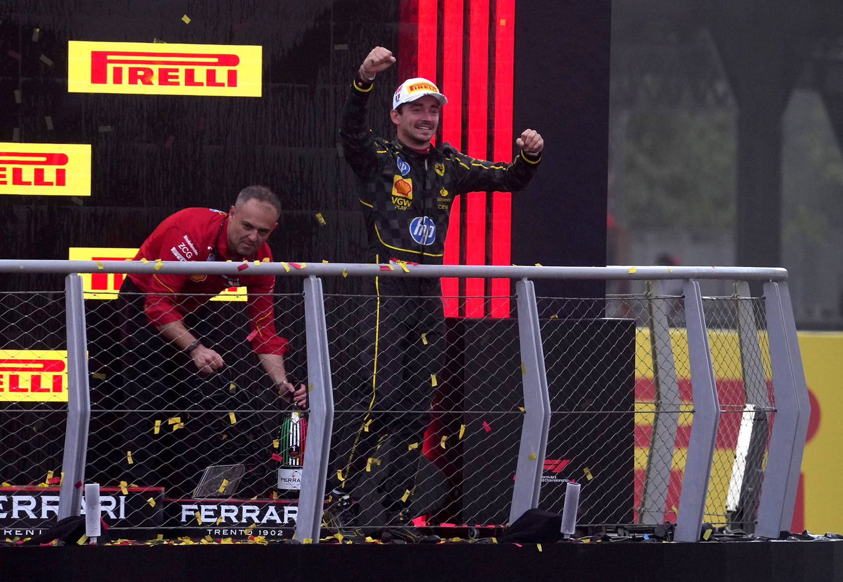 迈凯伦逆转哈斯车队,勒克莱尔扛起全队 迈凯伦逆转哈斯车队,勒克莱尔扛起全队