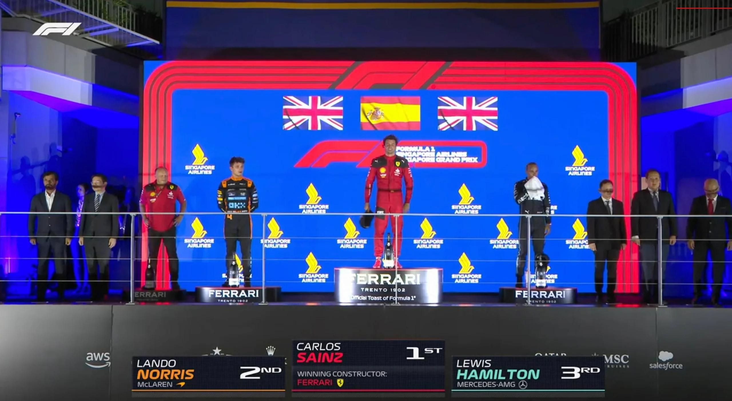 梅赛德斯碾压迈凯伦,汉密尔顿带队取胜 梅赛德斯碾压迈凯伦,汉密尔顿带队取胜