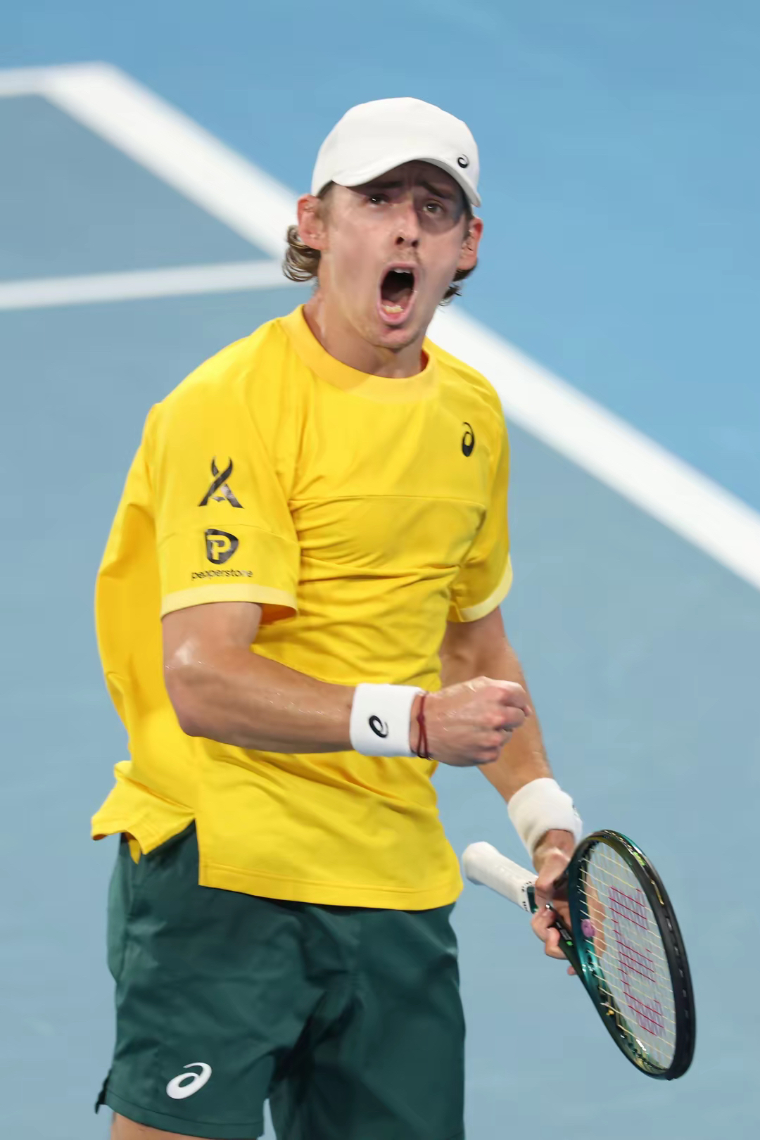 澳大利亚网球队险胜英国网球队,纳达尔爆发神勇 澳大利亚网球队险胜英国网球队,纳达尔爆发神勇