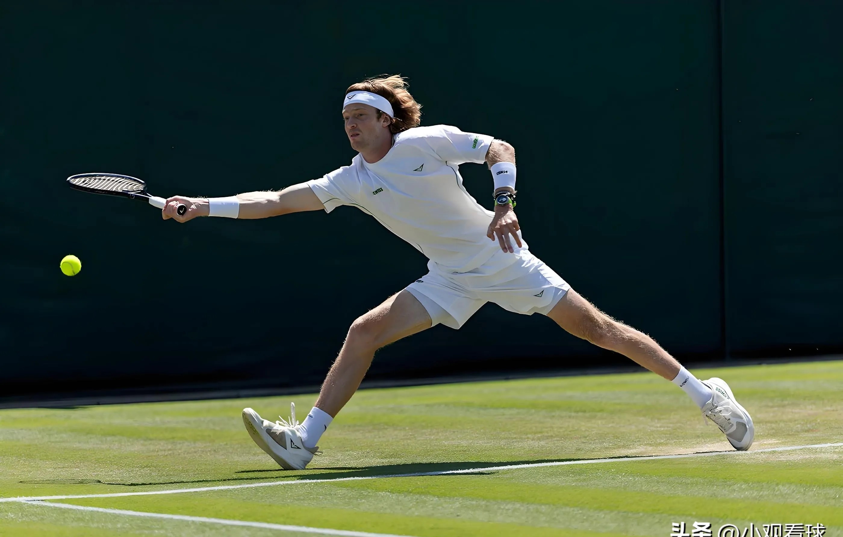 温网险胜戴维斯杯，阿尔卡拉斯点燃赛场