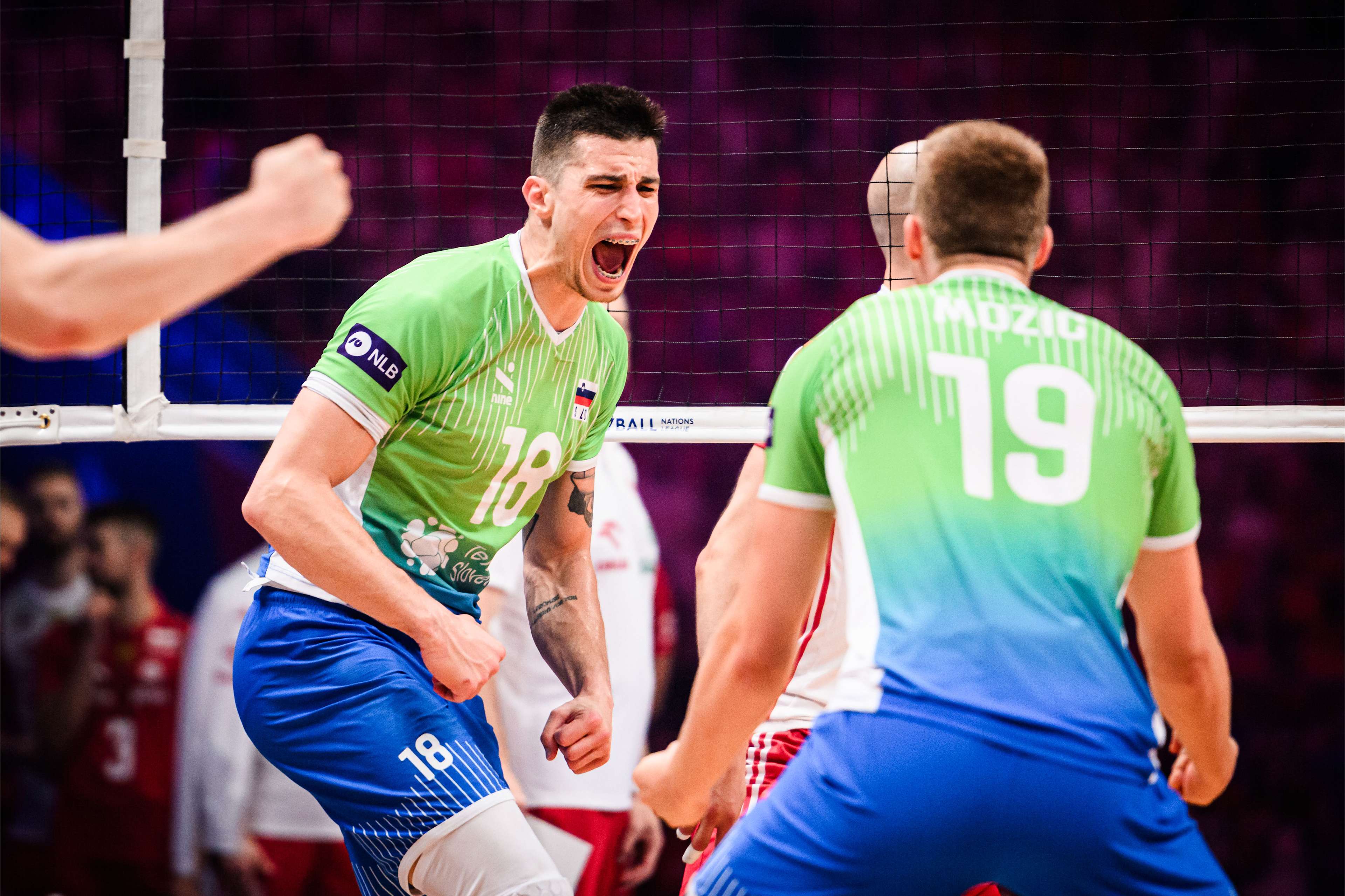 瑞典队轻取波兰队,许昕统治全场 瑞典队轻取波兰队,许昕统治全场