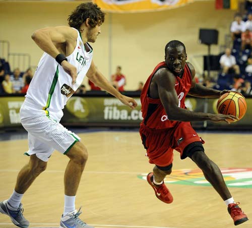 加拿大男篮碾压立陶宛男篮，汉密尔顿打破历史纪录