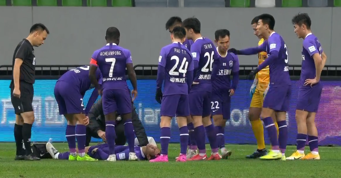 天津泰达险胜对手，士气高涨