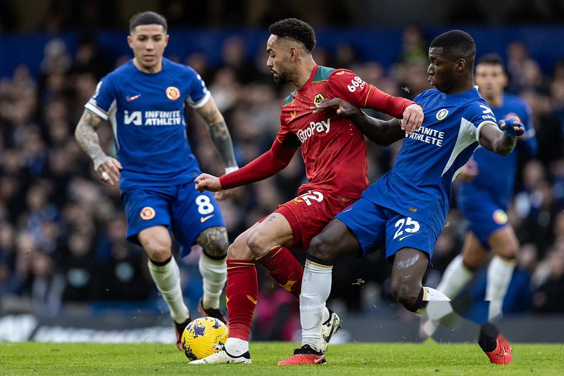 足球赛事如火如荼,每个角逐都是一场豪门对决 足球赛事如火如荼,每个角逐都是一场豪门对决