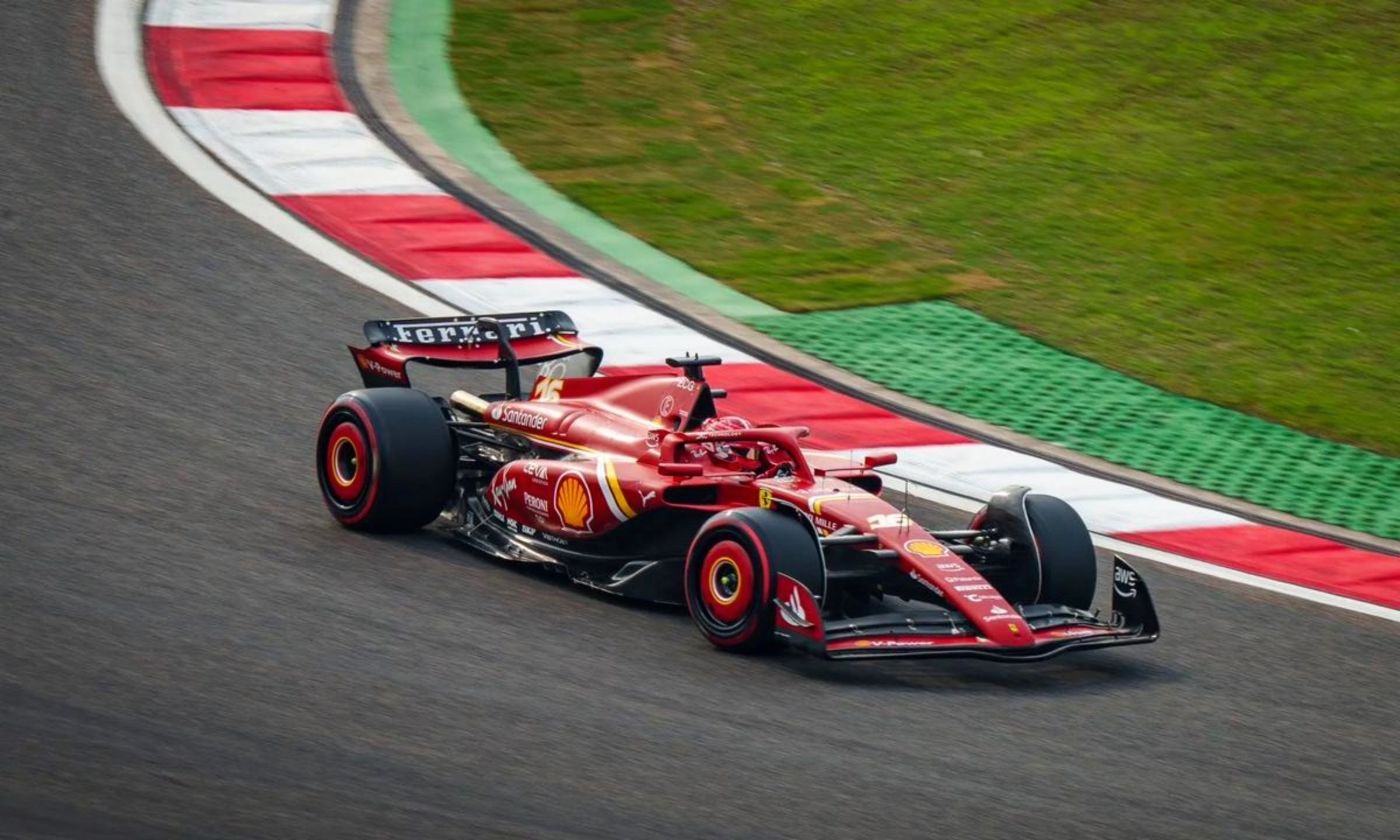 熊猫体育下载-索伯车队碾压迈凯伦，汉密尔顿点燃赛场