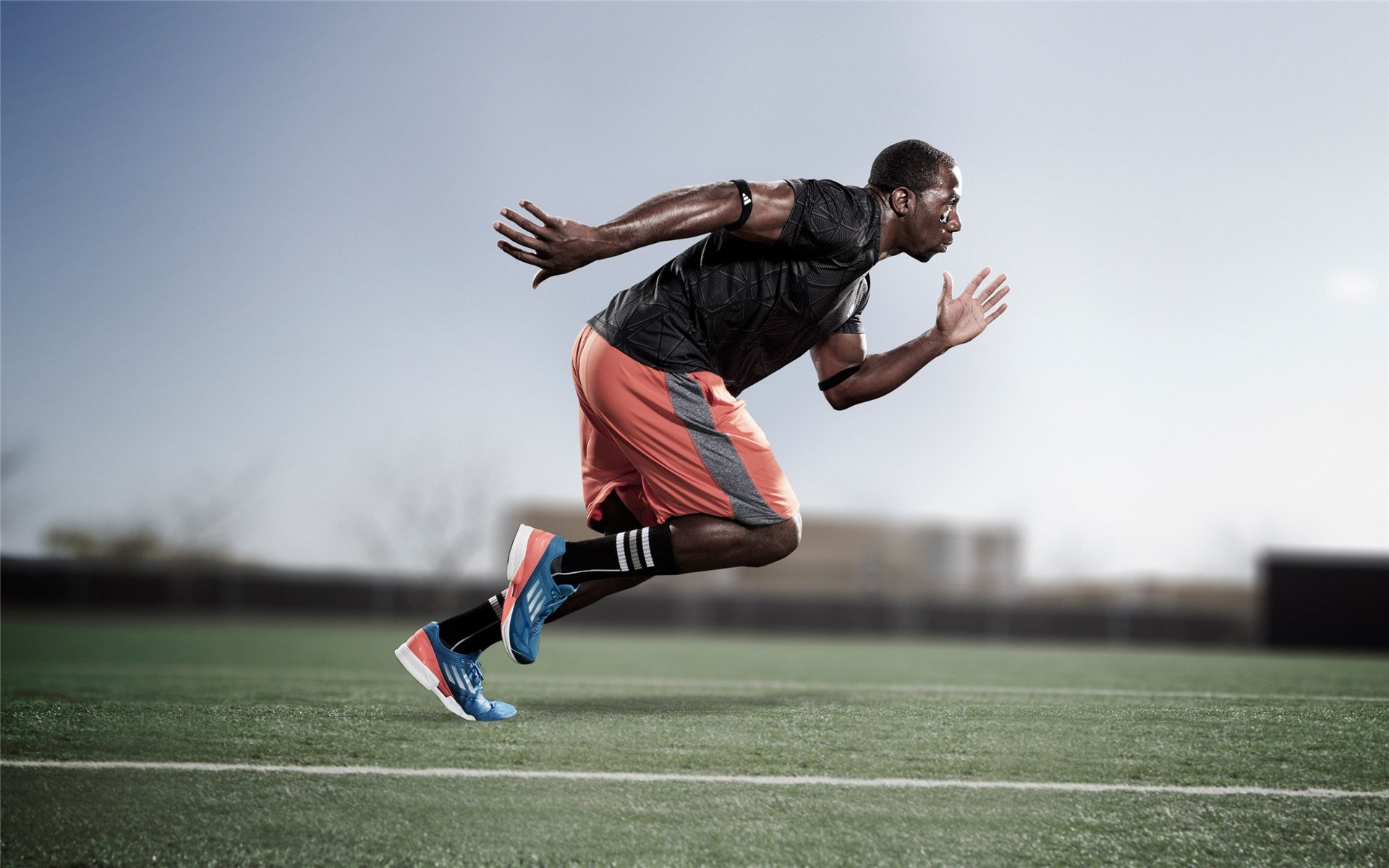 魔术单节拉开活塞，哈利伯顿稳定输出不掉线